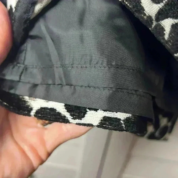 J. Crew Leopard Print Jacquard Pencil Skirt Size 4 Black, White & Taupe - Picture 4 of 8